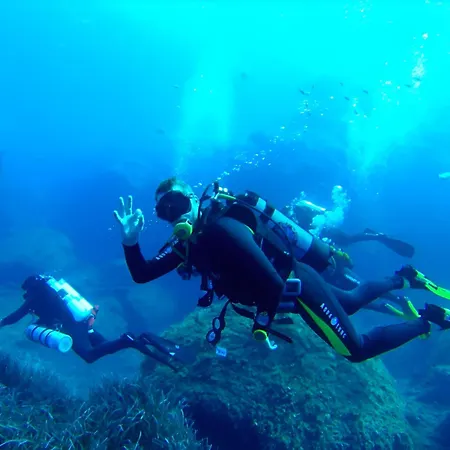 Idyllic Just Off The Promenade