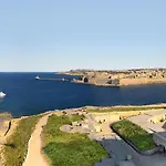 Idyllic Just Off The Promenade * Sliema